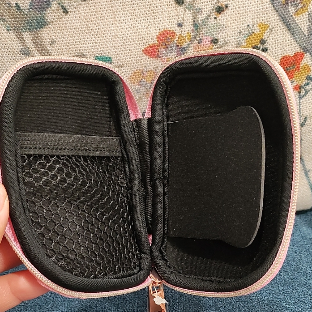 Source Unknown Pink Headphones Case - Picture 3 of 5